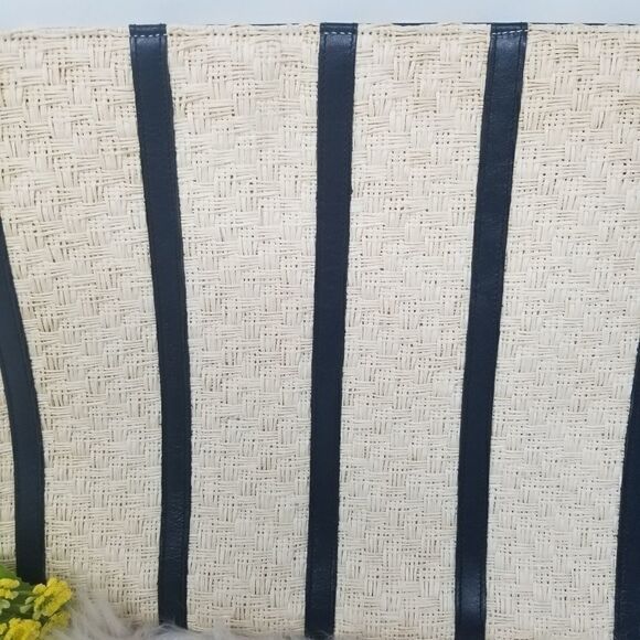 Erik for Holiner Genuine Leather Shoulder Bag - Picture 2 of 10